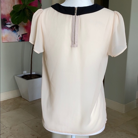 Peter Pan collar blouse - Picture 4 of 5